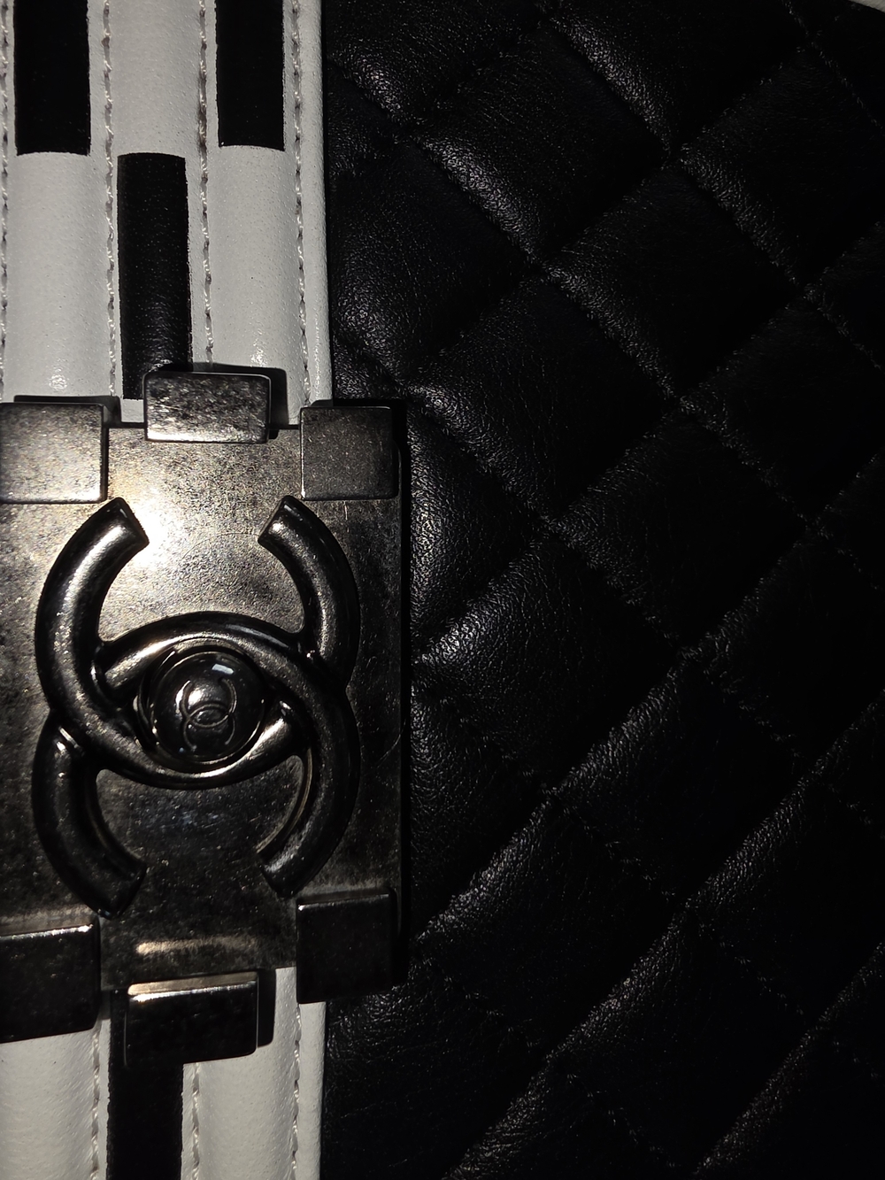 CHANEL Black and White Quilted Boy Bag Antiqued Silver Hardware - Picture 9 of 16